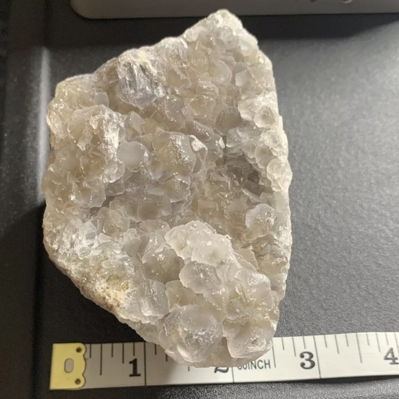 BOGO1/2 518g Calcite Crystal Cluster
Natural Specimen Stone
Healing Energy - Picture 15 of 17